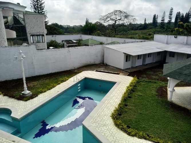 Casa de 10 alcobas en venta en Ciudad Jardin, Cali, 600 m² · foto 4 de 24