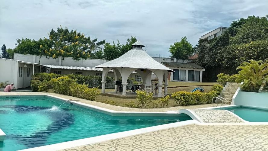 Casa de 10 alcobas en venta en Ciudad Jardin, Cali, 600 m² · foto 21 de 24