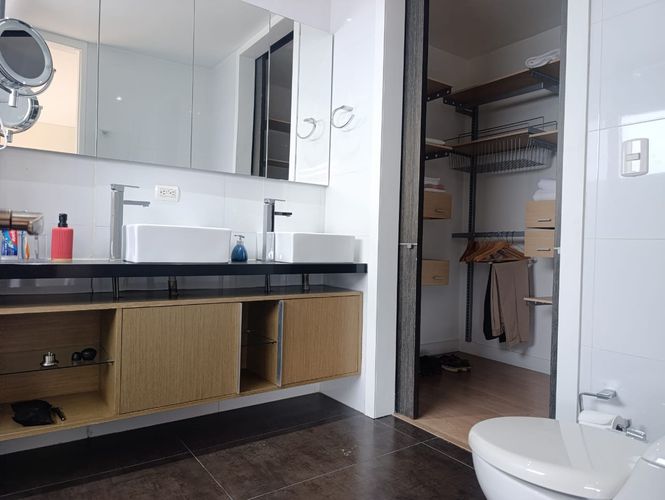 Apartamento de 3 alcobas en venta en Urbanización Las Cumbres, Medellín, 187 m² · foto 16 de 20