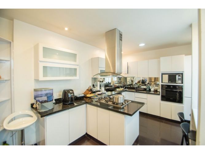 Casa de 7 alcobas en venta en La Magdalena, Bogotá, 844 m² · foto 4 de 24