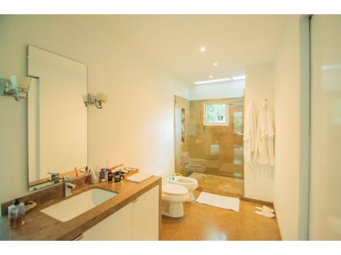 Casa de 7 alcobas en venta en La Magdalena, Bogotá, 844 m² · foto 22 de 24