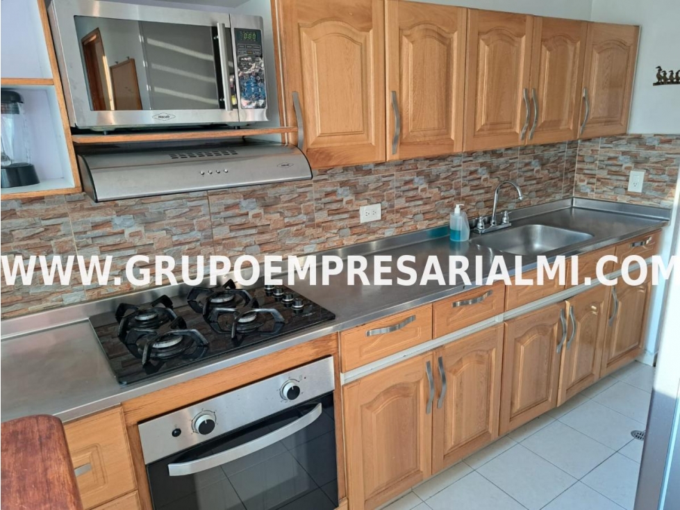 Apartamento en venta en Rodeo Alto, Medellín 2