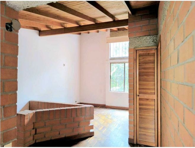 Casa en venta en Loma Del Escobero, Envigado · foto 8 de 17