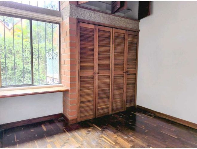 Casa en venta en Loma Del Escobero, Envigado · foto 11 de 17