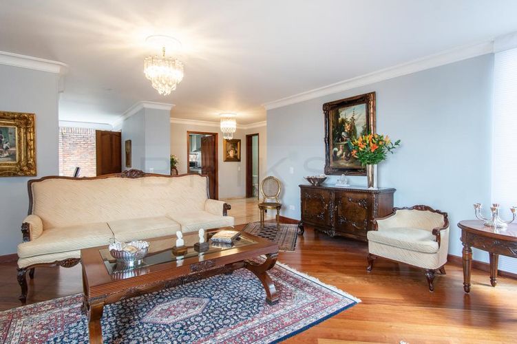 Apartamento en venta en Bosque De Pinos, Bogotá · foto 2 de 17