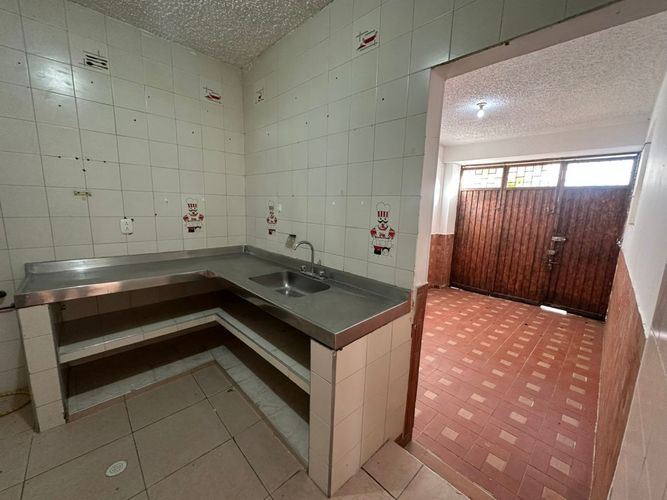 Casa de 5 alcobas en venta en Alvarez Las Americas, Bucaramanga, 144 m² · foto 2 de 10