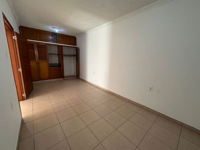 Casa de 5 alcobas en venta en Alvarez Las Americas, Bucaramanga, 144 m² · foto 3 de 10