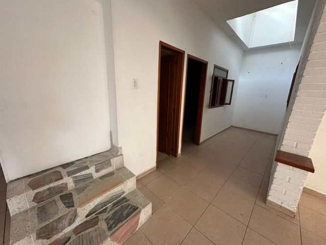 Casa de 5 alcobas en venta en Alvarez Las Americas, Bucaramanga, 144 m² · foto 4 de 10