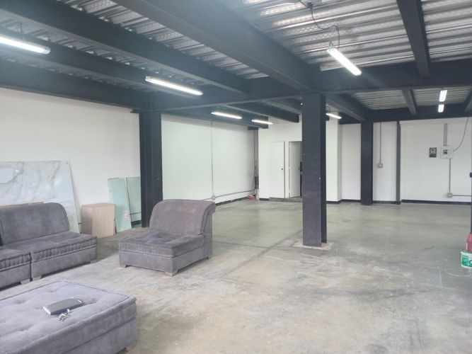 Oficina en arriendo en Cristo Rey, Medellín, 130 m² · foto 5 de 7