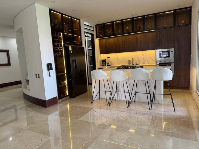 Apartamento de 4 alcobas en venta en Aguacatal, Cali, 320 m² · foto 4 de 18