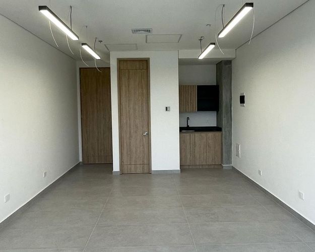 Oficina en arriendo en El Diamante No. 2, Medellín, 33 m² · foto 7 de 8