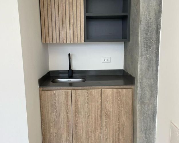 Oficina en arriendo en El Diamante No. 2, Medellín, 33 m² · foto 6 de 8