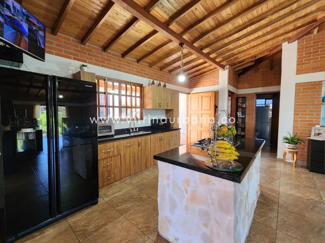 Casa de 3 alcobas en venta en Ruitoque, Piedecuesta, 225 m² · foto 9 de 24