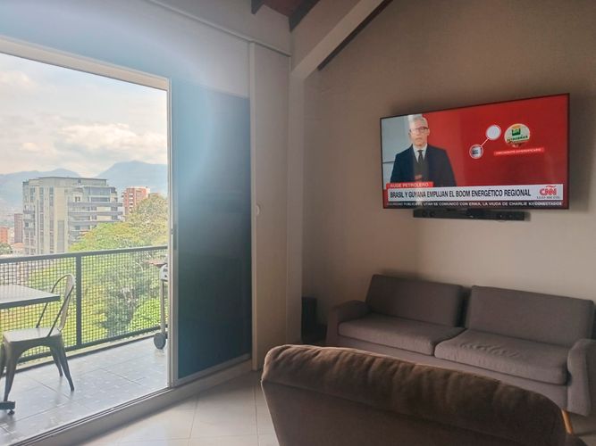 Apartamento de 4 alcobas en arriendo en El Poblado, Medellín, 167 m² · foto 3 de 17