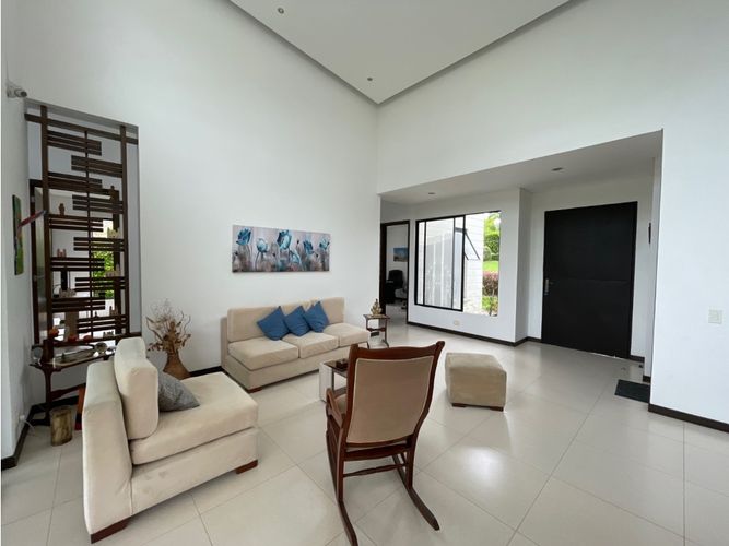 Casa de 3 alcobas en venta en Vía El Caimo, Armenia, 251 m² · foto 4 de 24