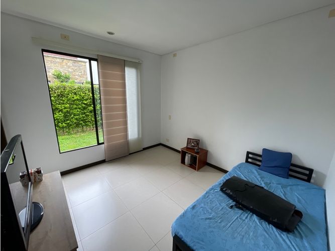 Casa de 3 alcobas en venta en Vía El Caimo, Armenia, 251 m² · foto 13 de 24