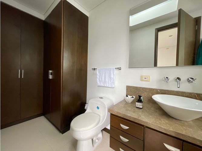 Casa de 3 alcobas en venta en Vía El Caimo, Armenia, 251 m² · foto 17 de 24