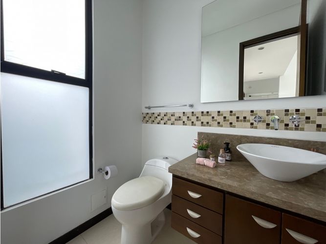 Casa de 3 alcobas en venta en Vía El Caimo, Armenia, 251 m² · foto 23 de 24