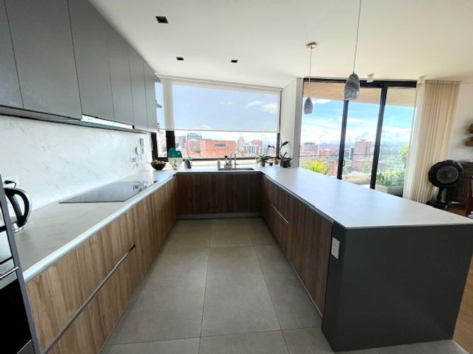 Apartamento de 4 alcobas en venta en El Nogal, Bogotá, 290 m² · foto 7 de 24