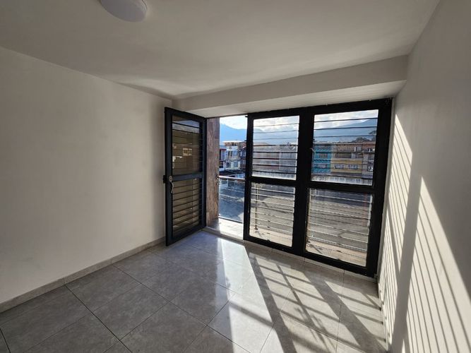 Apartamento de 2 alcobas en arriendo en Gustavo Restrepo, Bogotá, 85 m² · foto 2 de 10