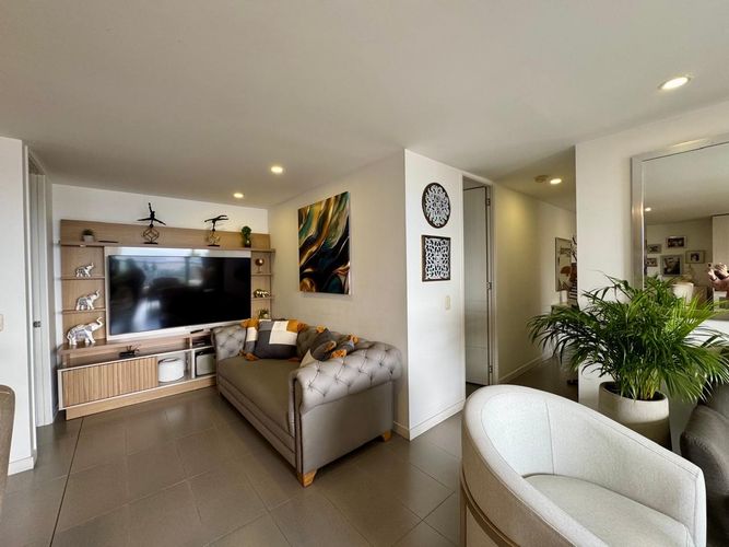 Apartamento de 3 alcobas en venta en Castropol, Medellín, 104 m² · foto 9 de 24