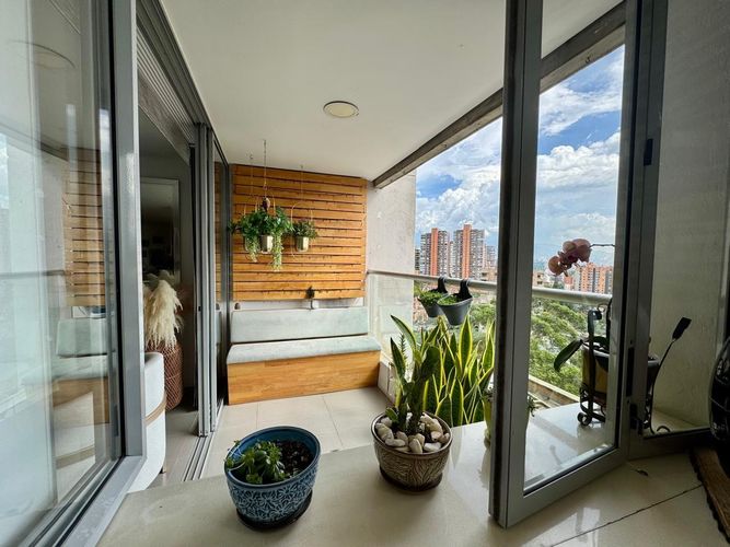 Apartamento de 3 alcobas en venta en Castropol, Medellín, 104 m² · foto 7 de 24