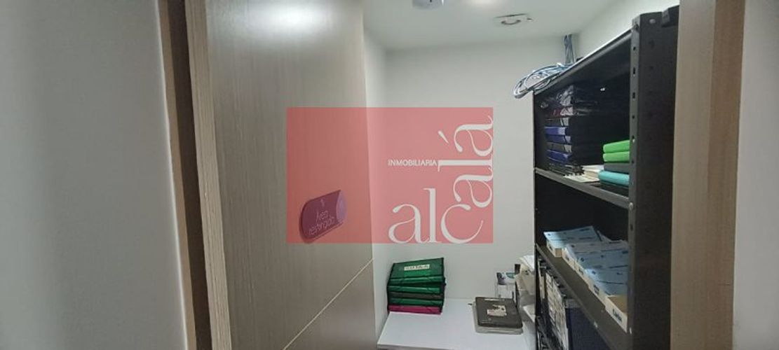 Oficina en arriendo en Zona Centro, Envigado, 112 m² · foto 5 de 24