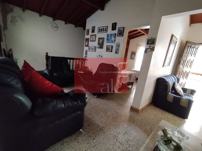 Casa de 4 alcobas en arriendo en Andalucìa, Envigado, 145 m² · foto 3 de 22