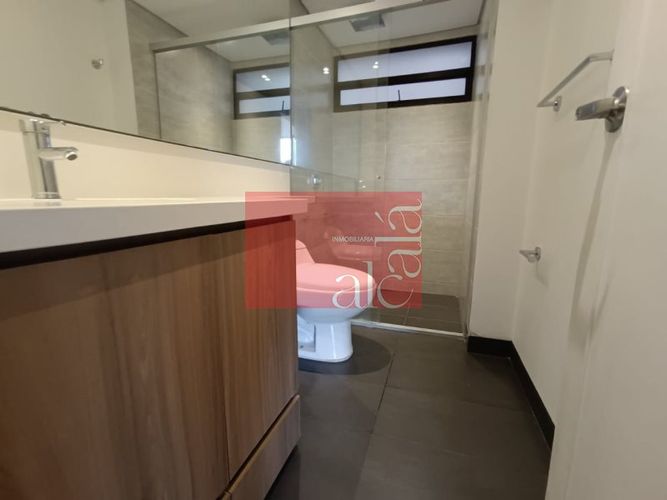 Apartamento de 3 alcobas en arriendo en Las Lomas, Medellín, 134 m² · foto 13 de 24