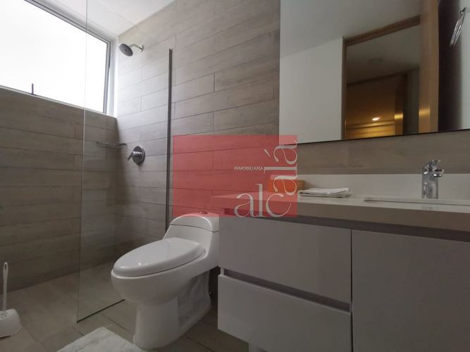 Apartamento de 2 alcobas en arriendo en El Diamante No. 2, Medellín, 74 m² · foto 6 de 22