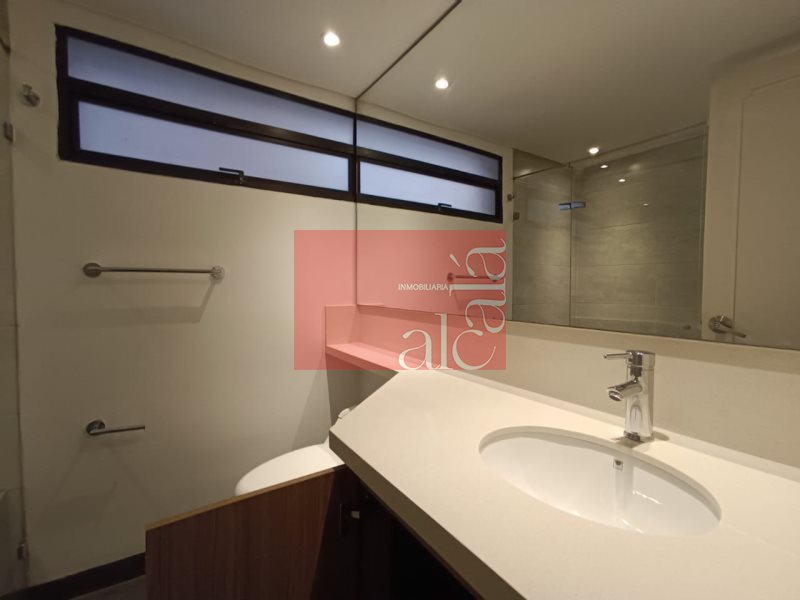 Apartamento en venta en El Poblado, Medellín · foto 14 de 24