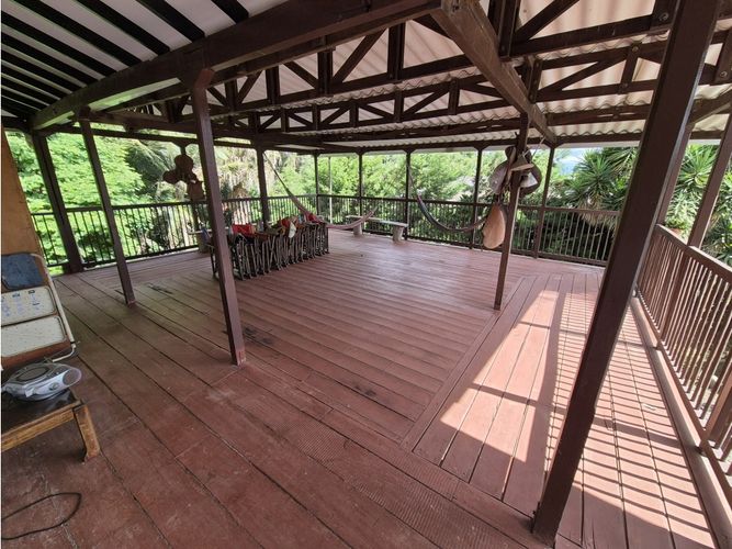 Casa de 7 alcobas en venta en San Antonio, Armenia, 394 m² · foto 12 de 18
