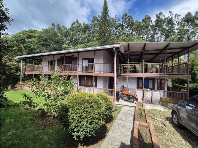 Casa de 7 alcobas en venta en San Antonio, Armenia, 394 m² · foto 14 de 18