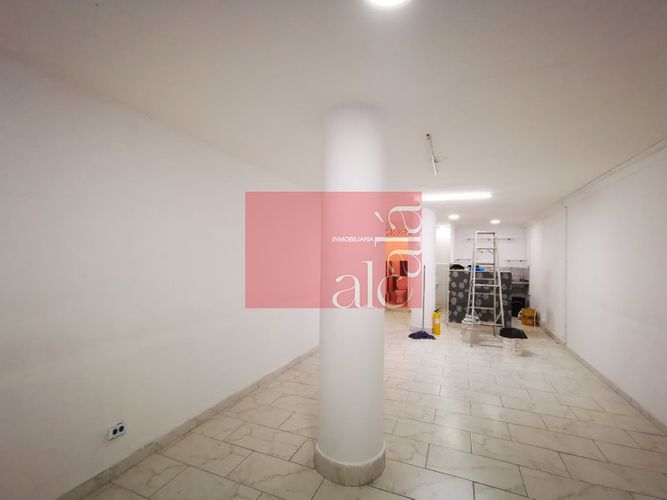 Local en arriendo en La Candelaria, Medellín, 35 m² · foto 3 de 8