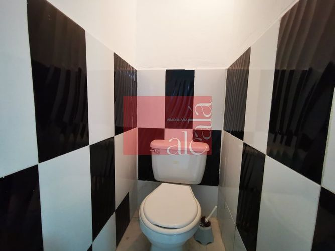 Local en arriendo en La Candelaria, Medellín, 35 m² · foto 4 de 8