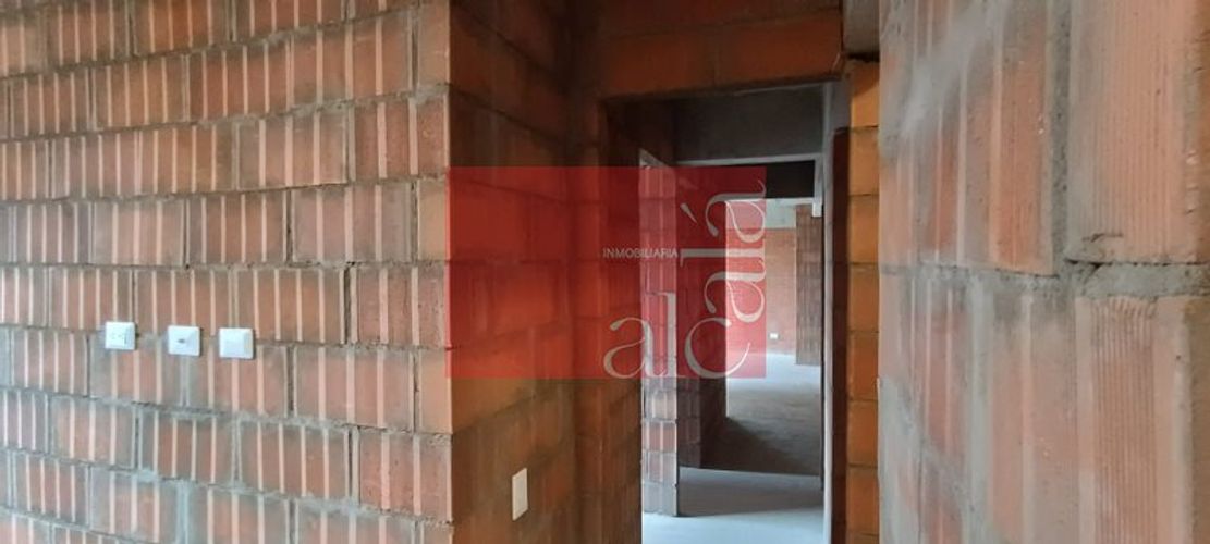 Apartamento de 3 alcobas en venta en Cabañas, Bello, 80 m² · foto 3 de 15