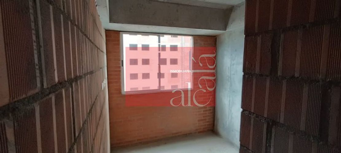 Apartamento de 3 alcobas en venta en Cabañas, Bello, 80 m² · foto 10 de 15