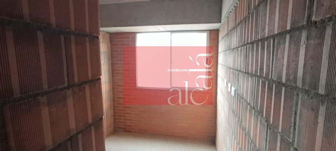 Apartamento de 3 alcobas en venta en Cabañas, Bello, 80 m² · foto 12 de 15