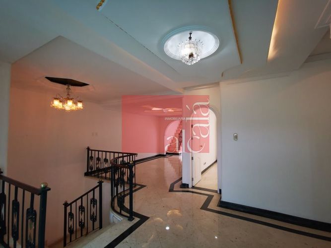 Casa de 6 alcobas en venta en Conquistadores, Medellín, 217 m² · foto 11 de 24