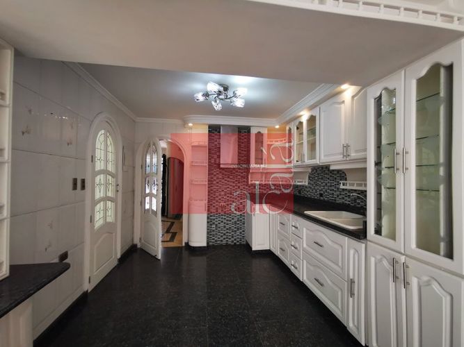 Casa de 6 alcobas en venta en Conquistadores, Medellín, 217 m² · foto 19 de 24