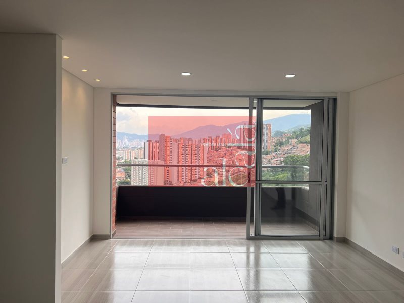 Apartamento en venta en Viviendas Del Sur, Itagüí · foto 3 de 9