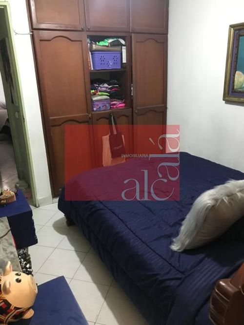 Casa de 3 alcobas en venta en Calle Larga, Sabaneta, 63 m² · foto 3 de 9