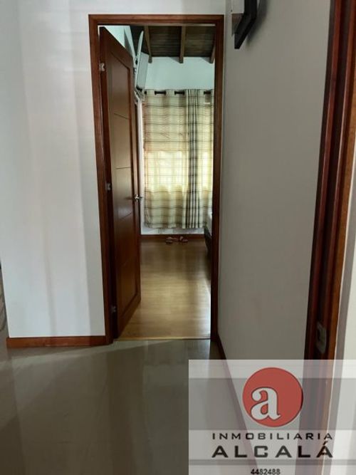Casa de 5 alcobas en venta en San Lucas, Medellín, 290 m² · foto 13 de 24