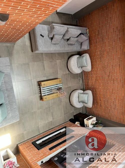 Casa de 5 alcobas en venta en San Lucas, Medellín, 290 m² · foto 15 de 24