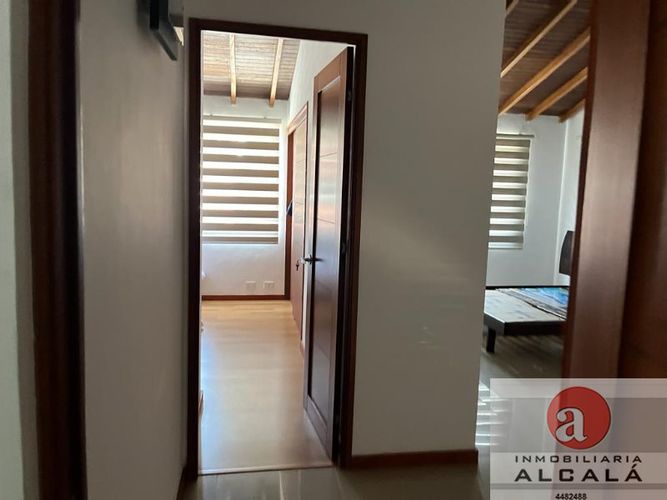 Casa de 5 alcobas en venta en San Lucas, Medellín, 290 m² · foto 17 de 24