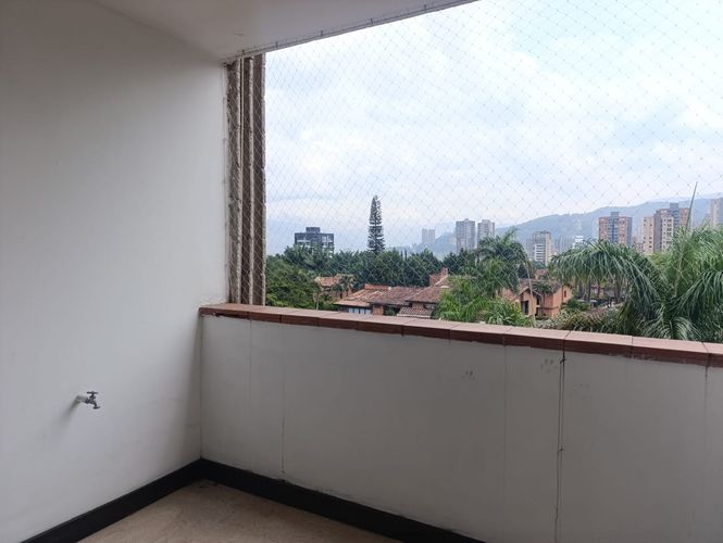 Apartamento de 3 alcobas en arriendo en Los Naranjos, Medellín, 86 m² · foto 18 de 18