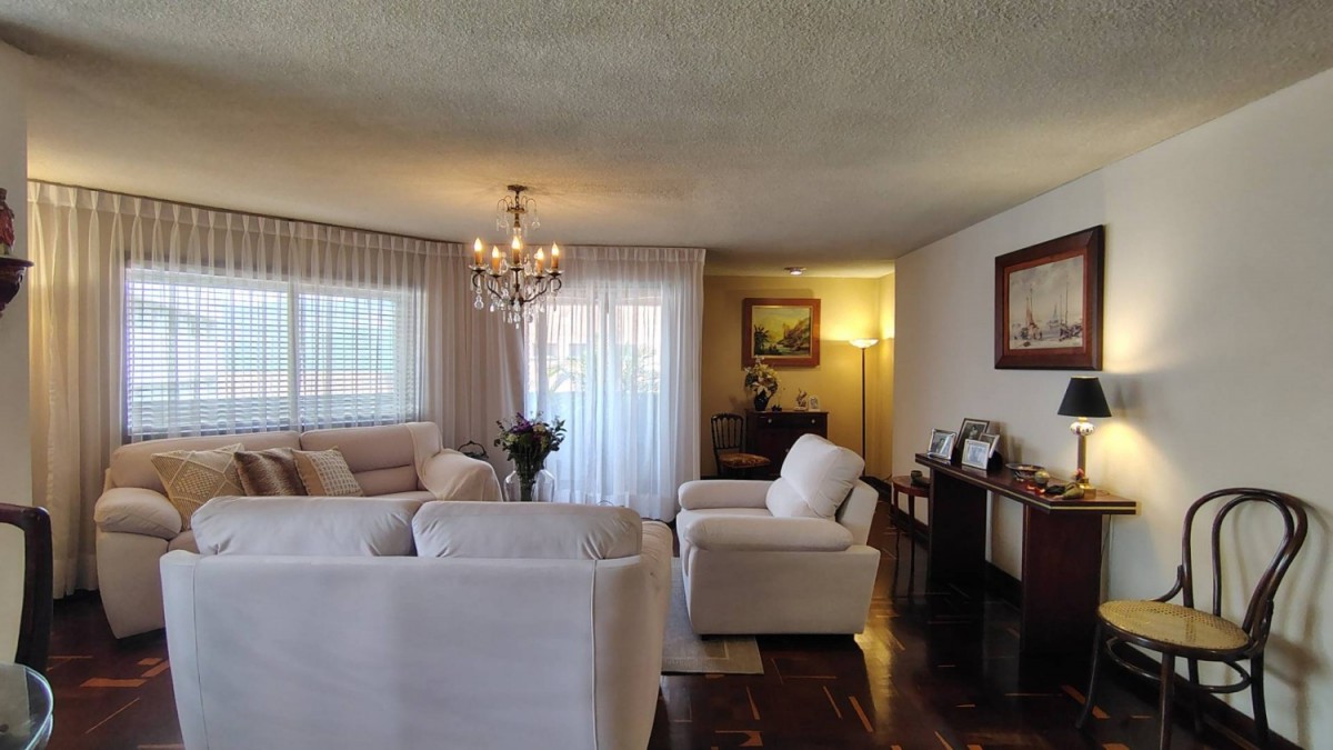 Apartamento en venta en Villa Nueva, Medellín 2