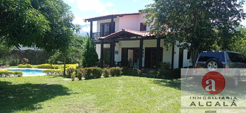 3BR Country House in Paso real (1033 m²) for Sale - 2
