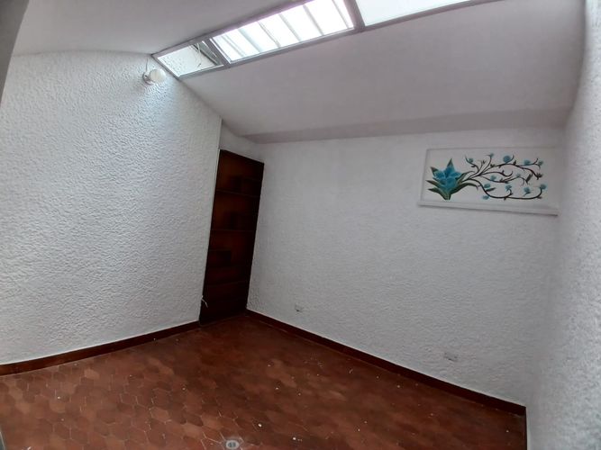 Casa de 5 alcobas en venta en Niza Norte, Bogotá, 225 m² · foto 4 de 19