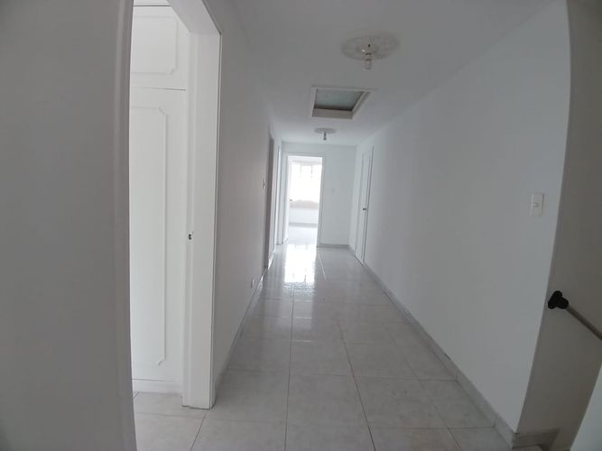 Casa de 5 alcobas en venta en Niza Norte, Bogotá, 225 m² · foto 19 de 19